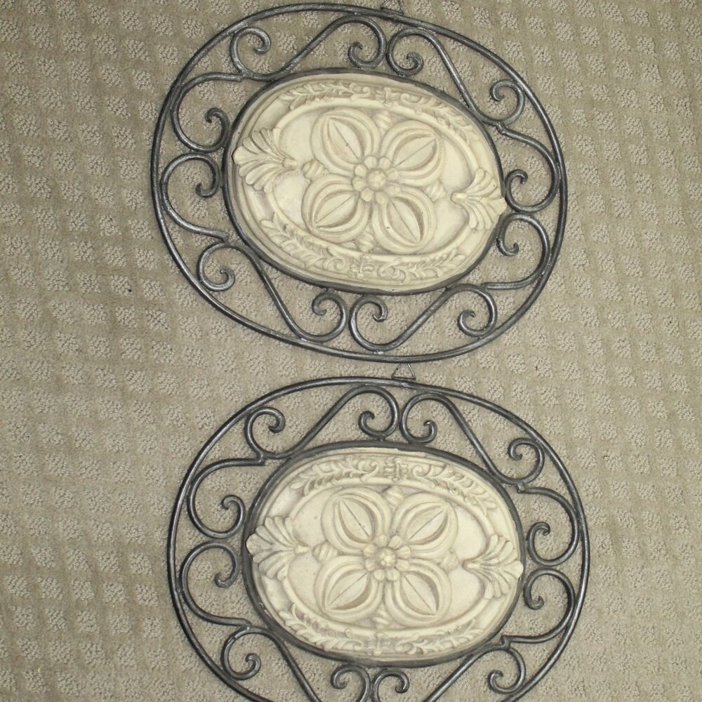 Set of 2 Oval Metal with Resin Filagree Center 13.5"x10.5" Wall Decor
